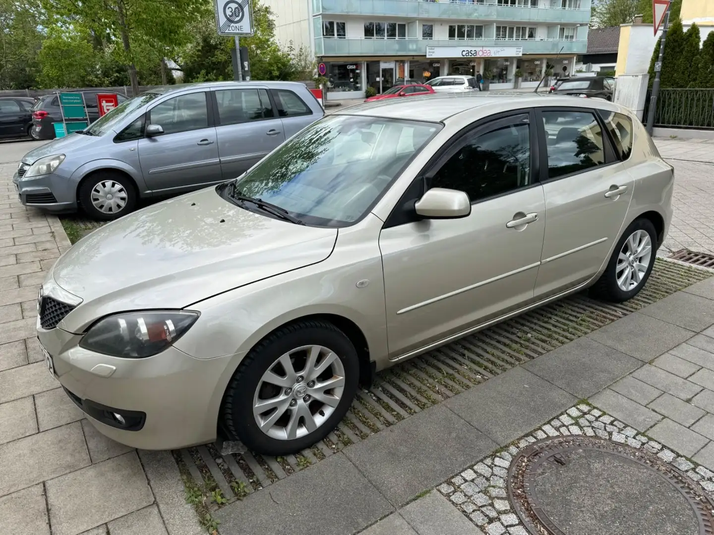 Mazda 3 1.6 Sport Active / SITZH. / PDC Silber - 1
