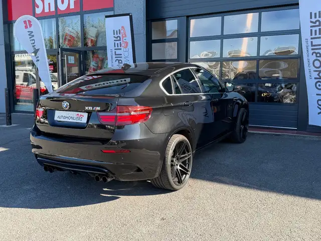 BMW X6 M view 5