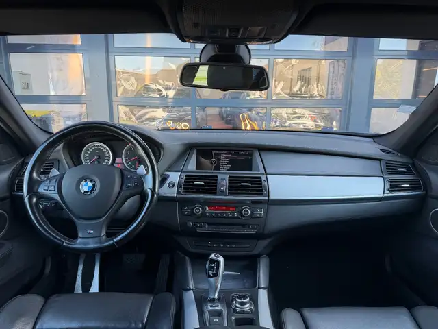 BMW X6 M view 7