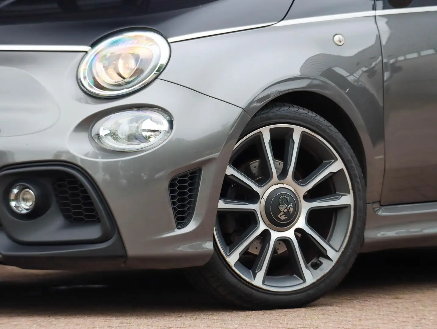 Abarth 595C 1.4 T-Jet 165 Abarth Turismo Automaat Gris - 2