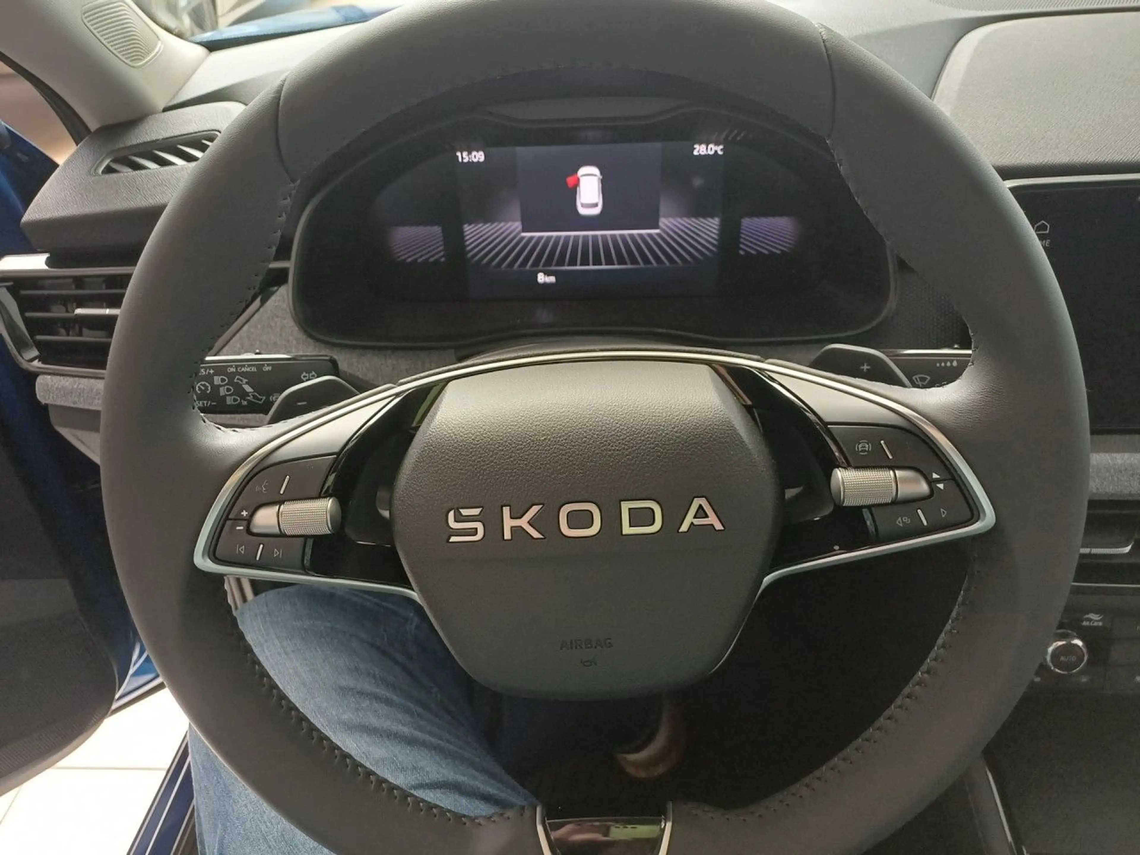 Skoda Kamiq Selection Klima Sitzhzg AHK Bluetooth LED — photo 3
