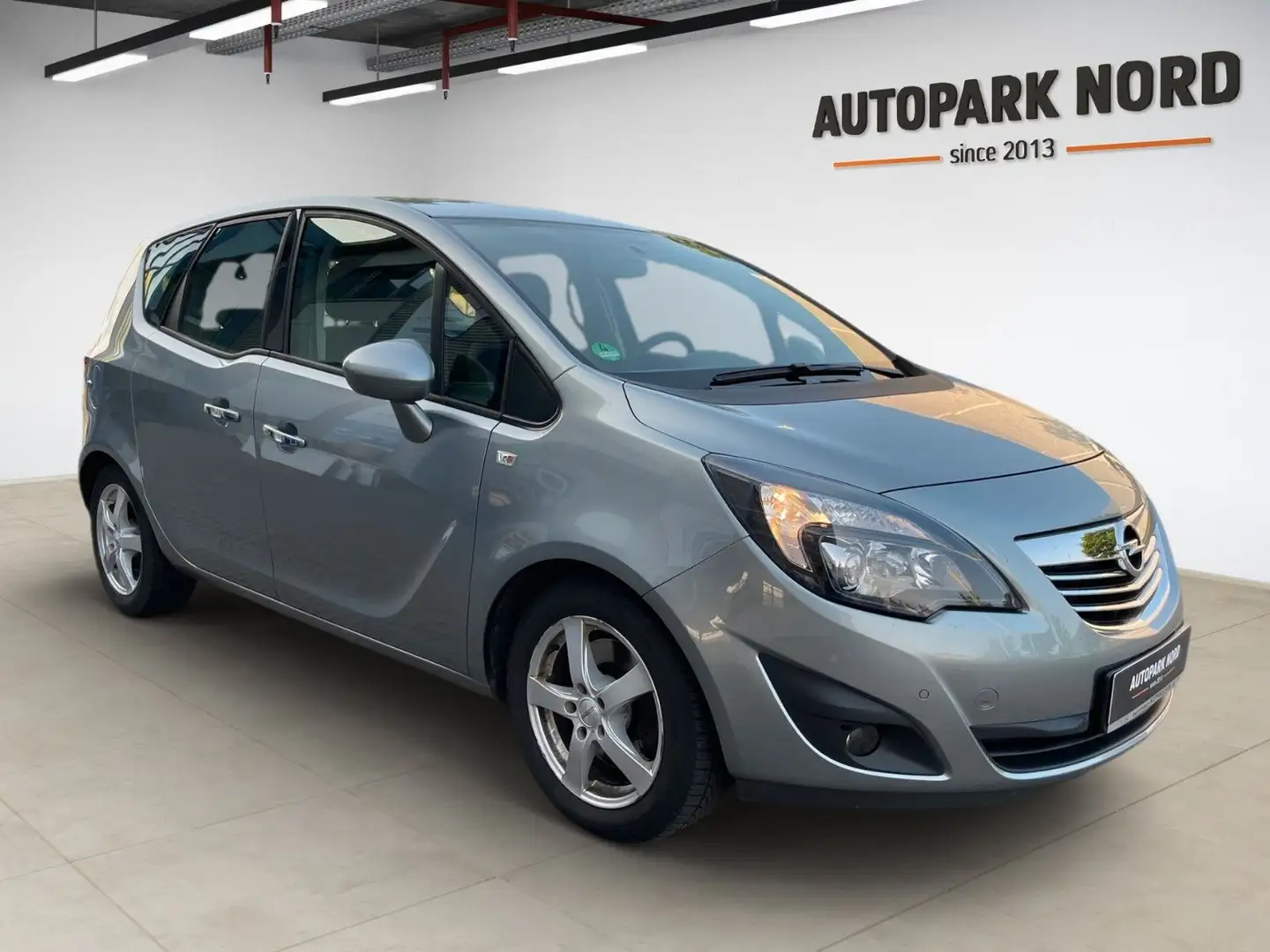 Opel Meriva B Innovation/1.Hand/AHK/SHZ/TEMP/PDC/ALU Grijs - 2