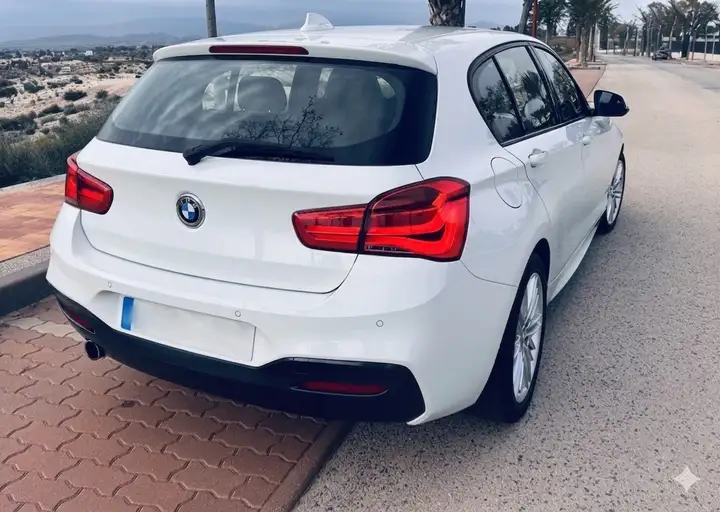 BMW Serie 1 2018, foto 6