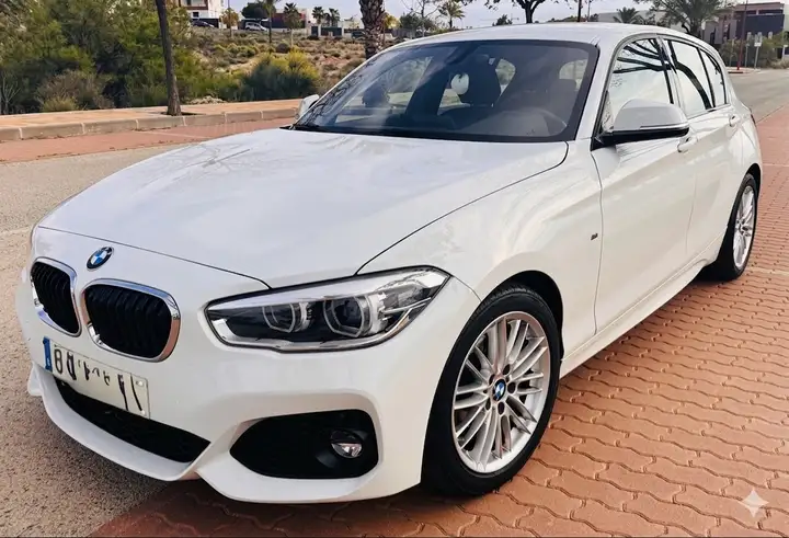 BMW Serie 1 2018, foto 8