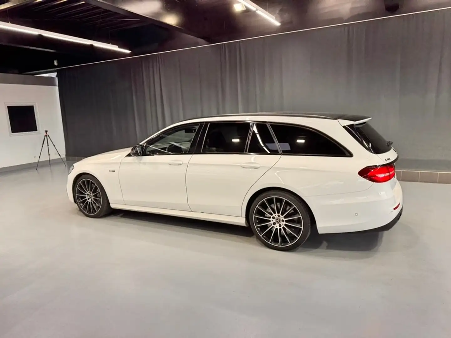 Mercedes-Benz E 43 AMG E43 AMG T 4MATIC Exclusive Aut. Exclusive Weiß - 2