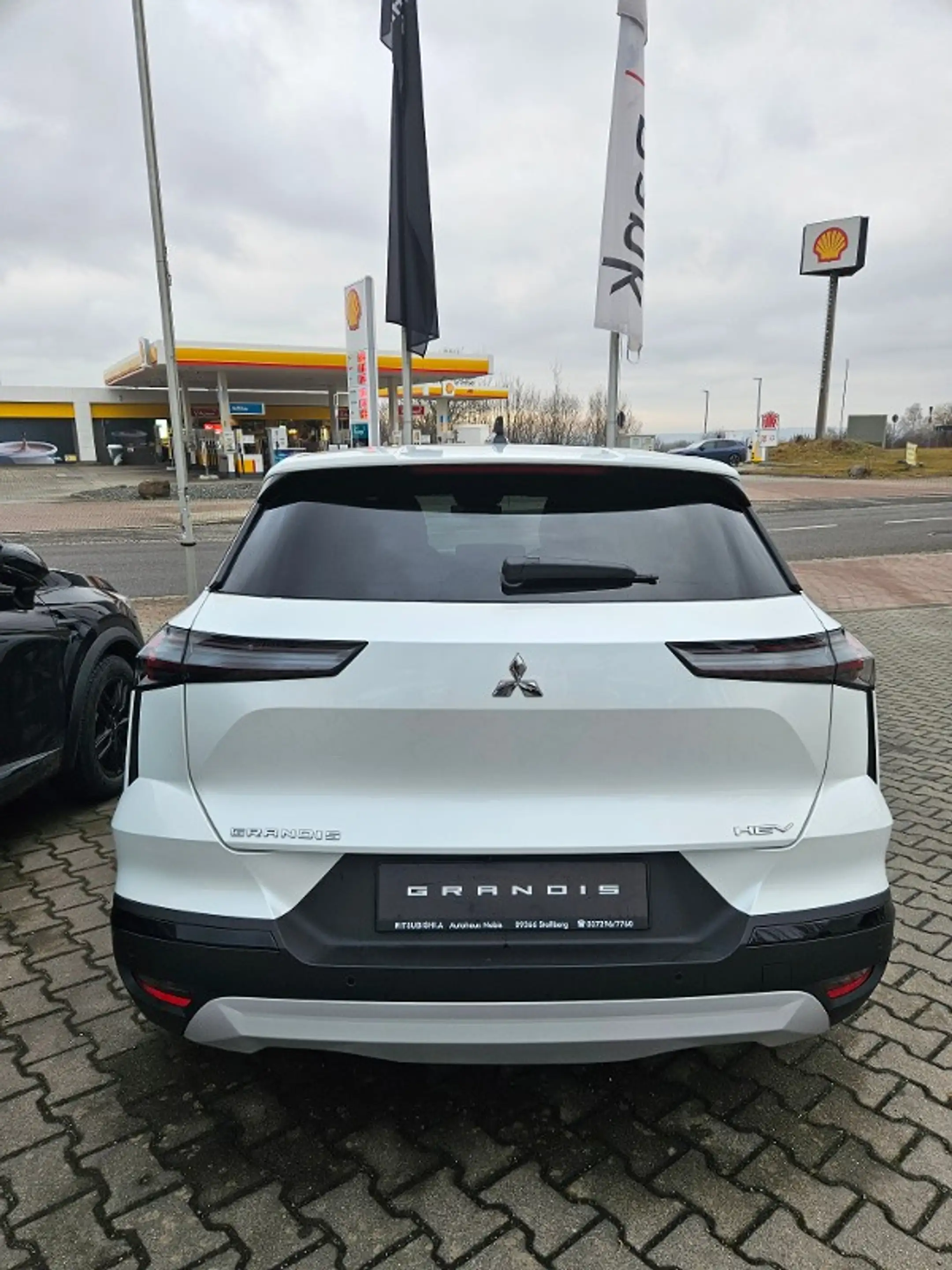 Mitsubishi Grandis Intro Edition 1.8 Hybrid — photo 3