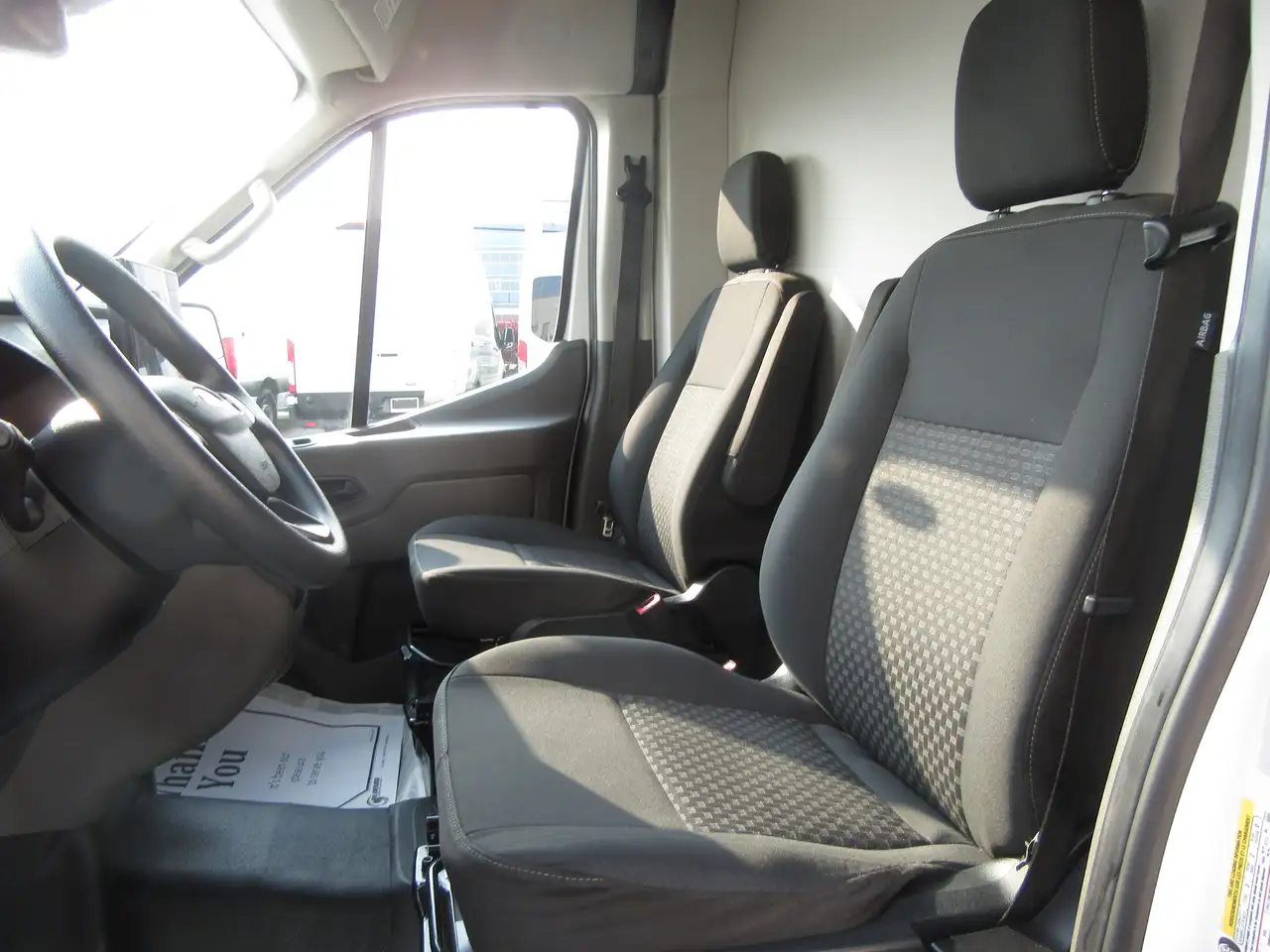 Ford Transit Cargo Van снимка Ford Transit Cargo Van
