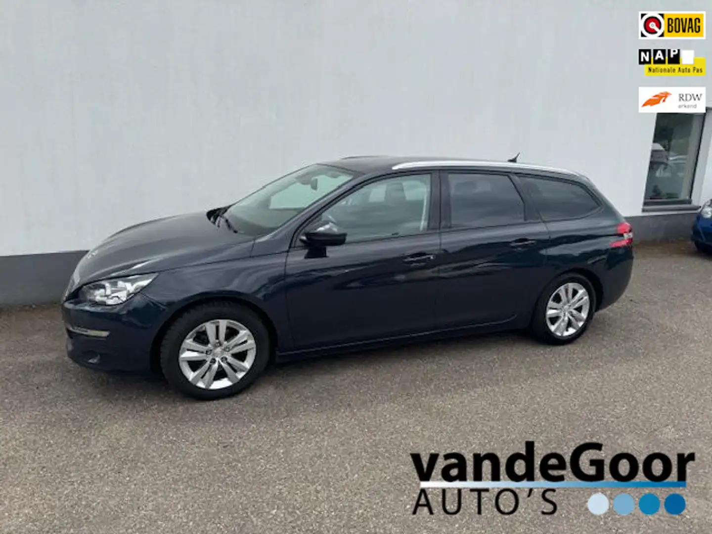 Peugeot 308 SW 1.2 PureTech Blue Lease Executive, '17, 171000 Grijs - 1