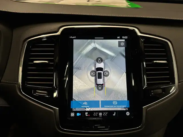 Volvo XC90 view 20