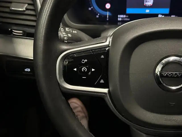Volvo XC90 view 18