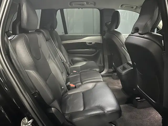 Volvo XC90 view 25