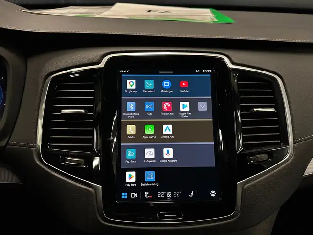 Volvo XC90 view 22