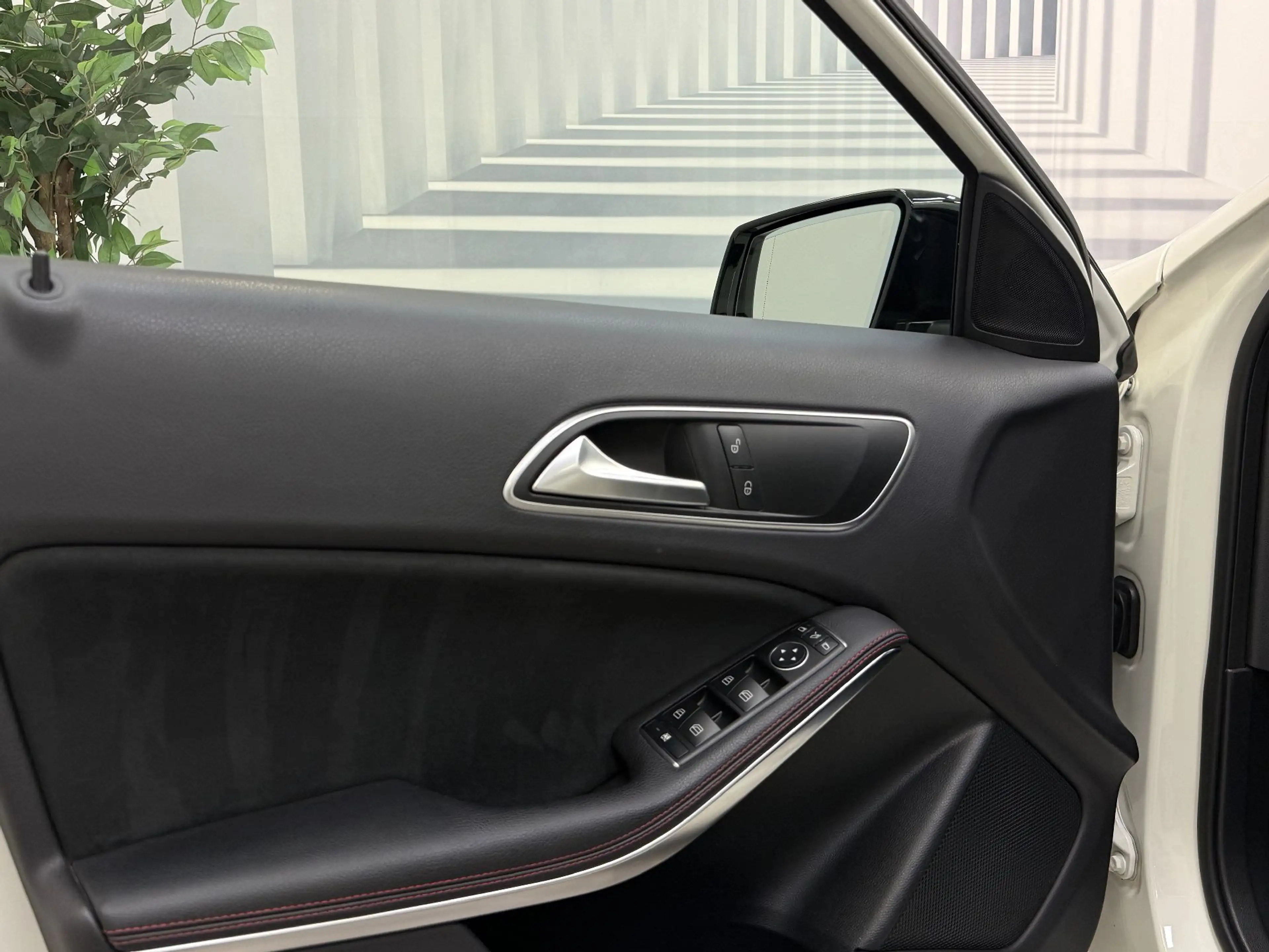 Mercedes-Benz A 45 AMG 381 PS__AMG PERFORMANCE__ — photo 14