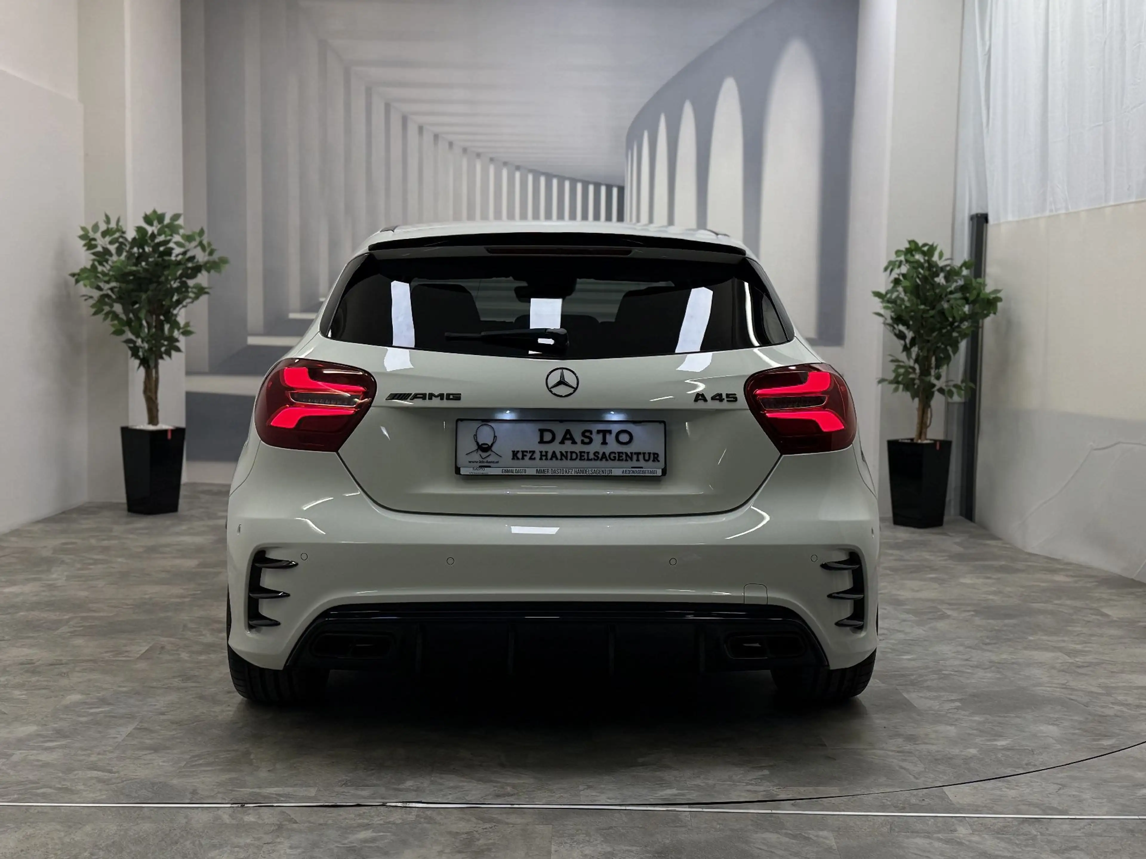 Mercedes-Benz A 45 AMG 381 PS__AMG PERFORMANCE__ — photo 7