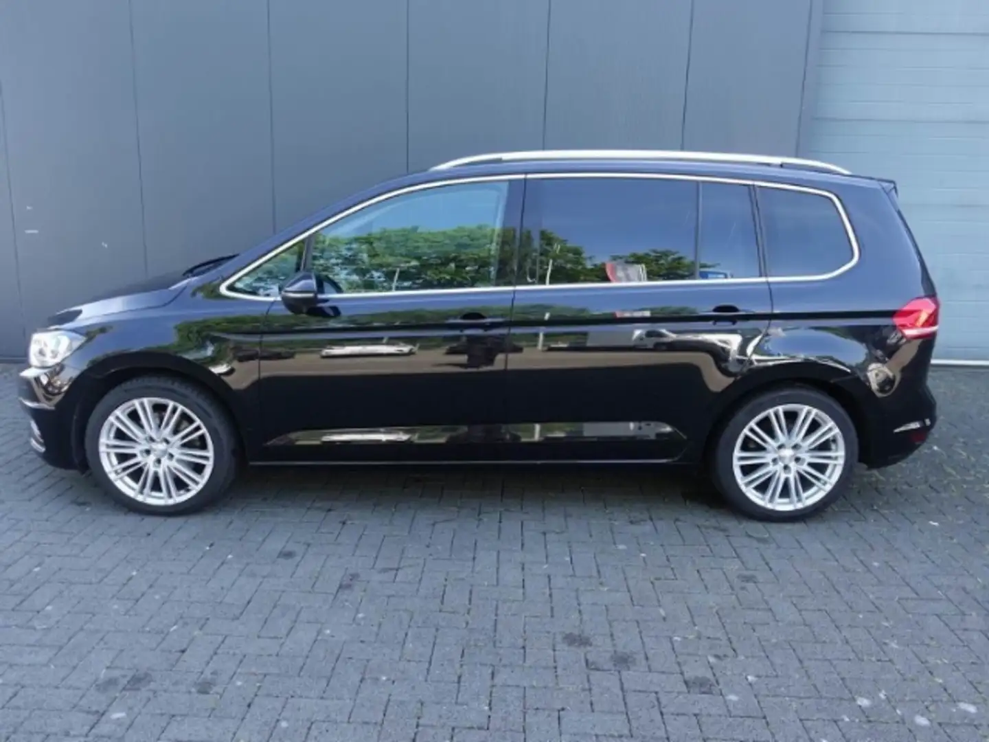 Volkswagen Touran 1.4 TSI+HIGHLINE+7-SITZE+EL.HECKKLAPPE Zwart - 2
