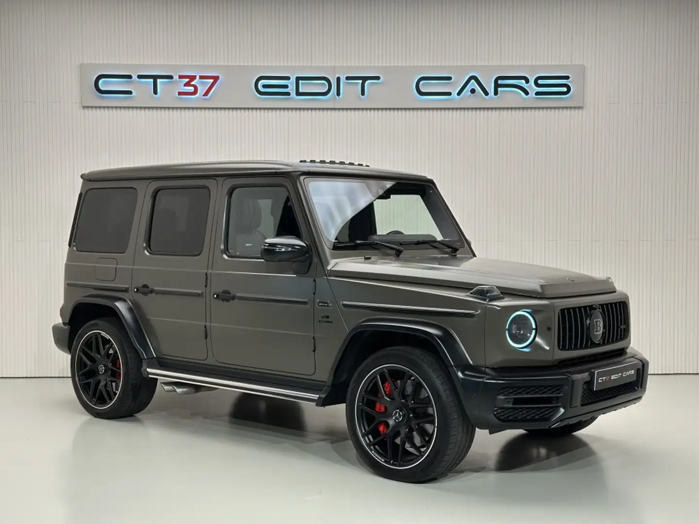 Mercedes-Benz G 63 AMG 4Matic 9G-Tronic Verde - 2