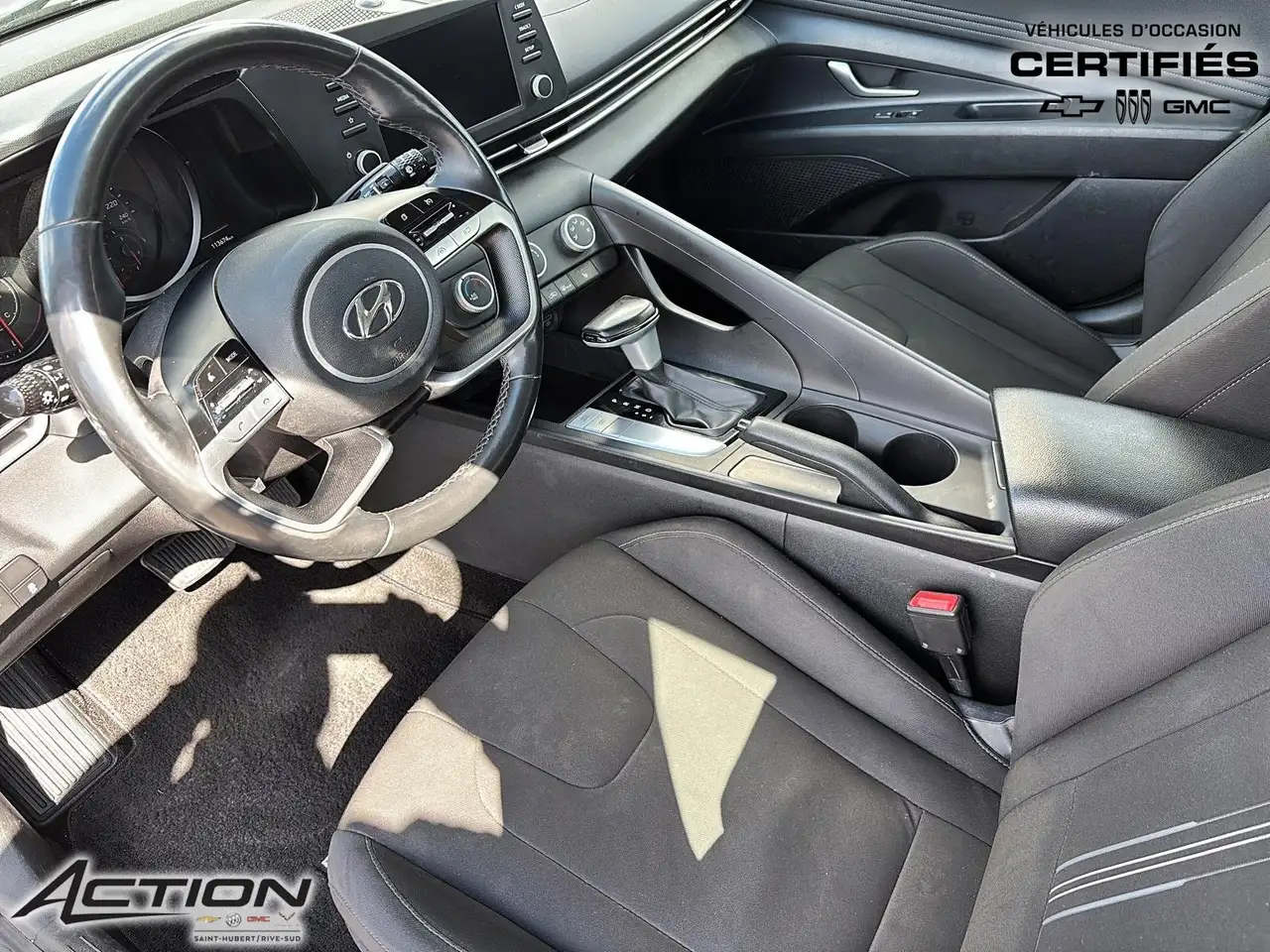 Hyundai ELANTRA снимка Hyundai ELANTRA