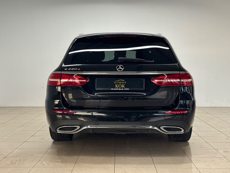 Mercedes-Benz E 220 d T-Modell AMG RFK ACC VirtualCockpit — photo 7