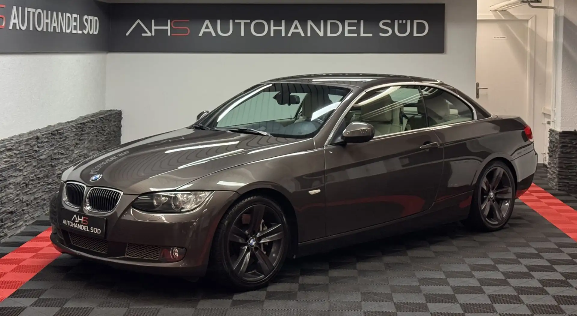 BMW 335 i Cabrio*LEDER*NAVI*XENON*US* Maro - 1