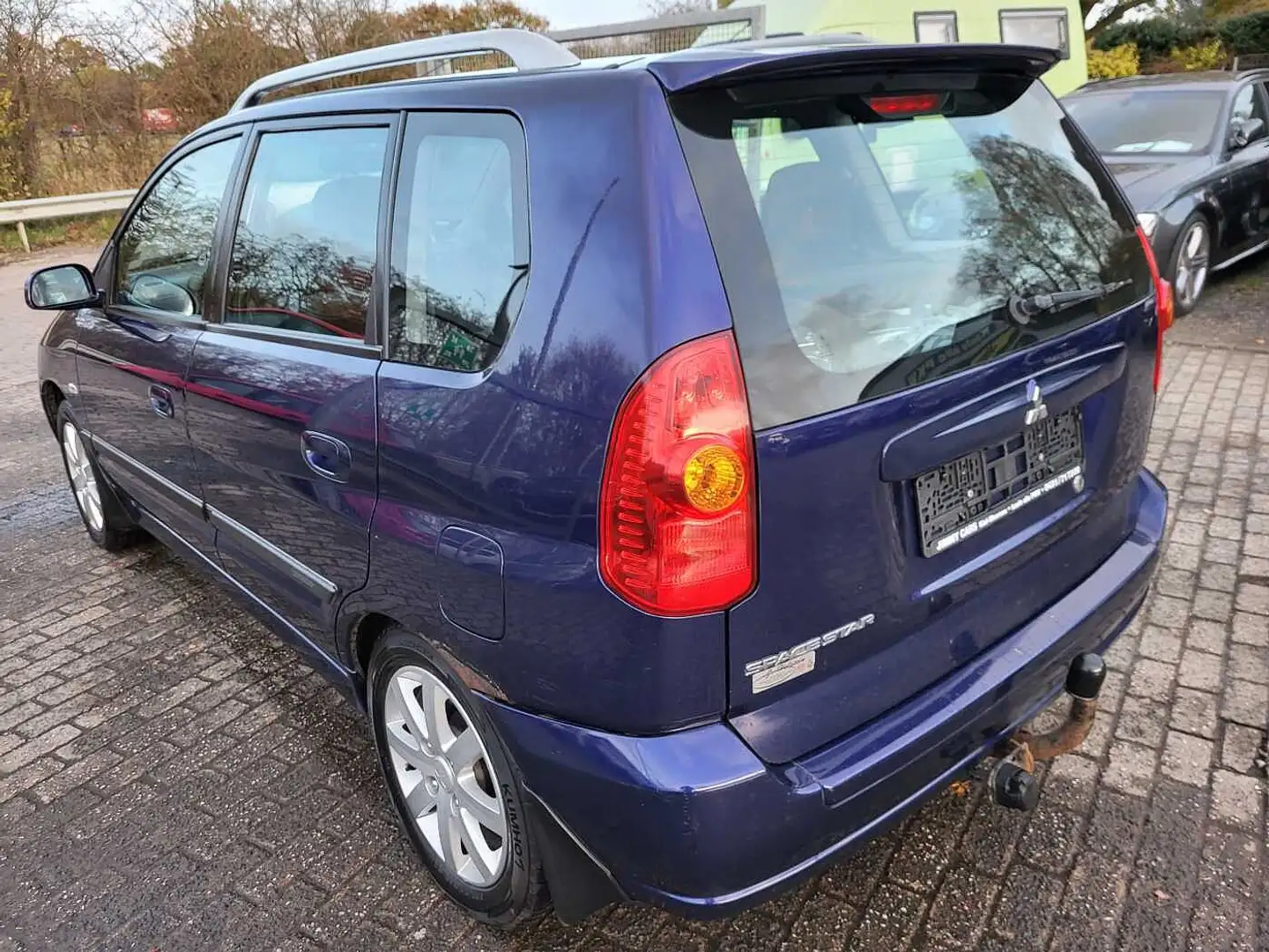 Mitsubishi Space Star 1.6 Avance Blau - 2