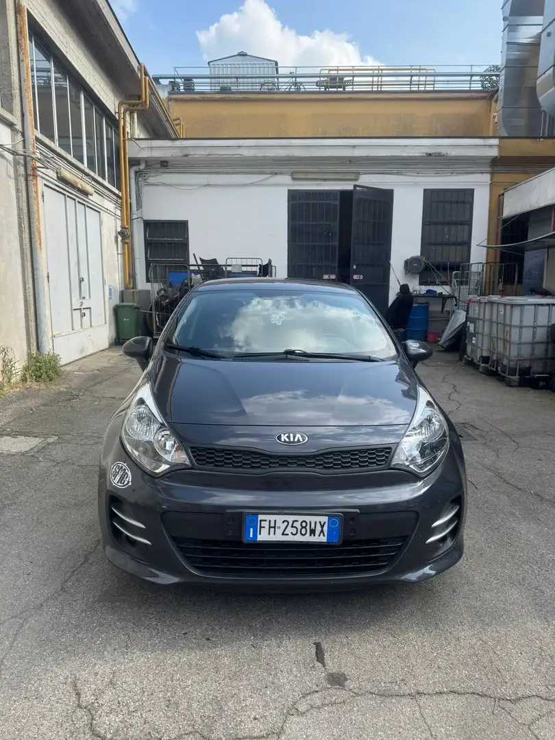 Kia Rio 1.1 CRDI  Uefa Euro 2016 Grigio - 2