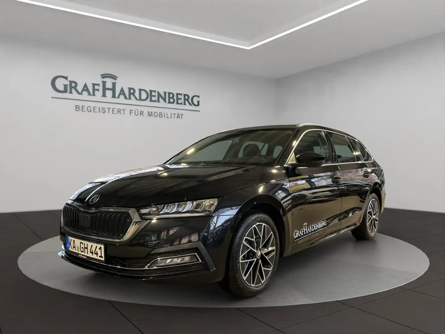 Skoda Octavia Combi 2.0 TDI DSG Style Schwarz - 2
