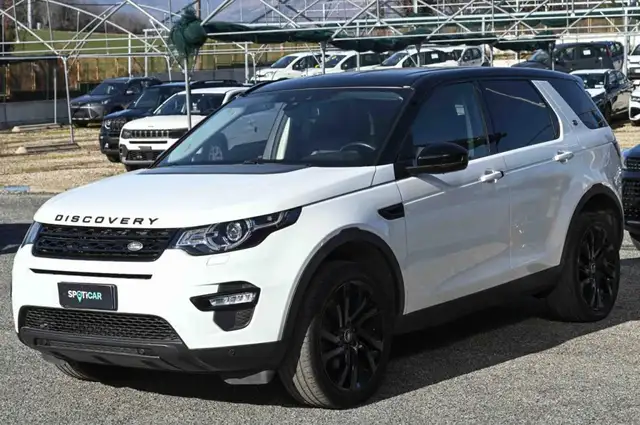 Land Rover Discovery Sport view 22