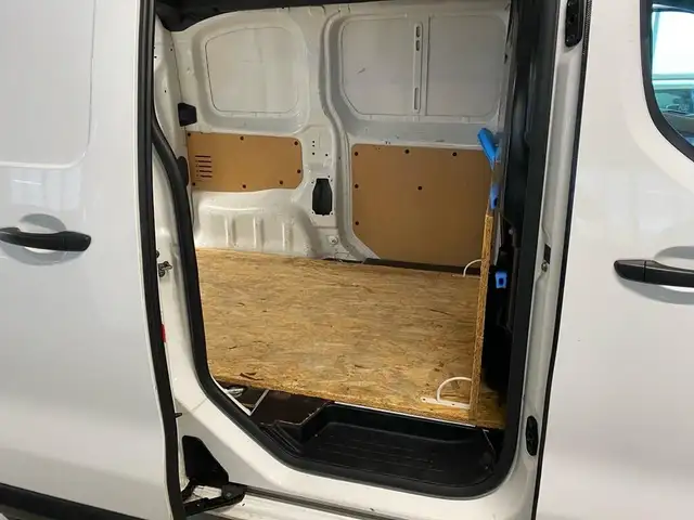 Peugeot Expert view 8