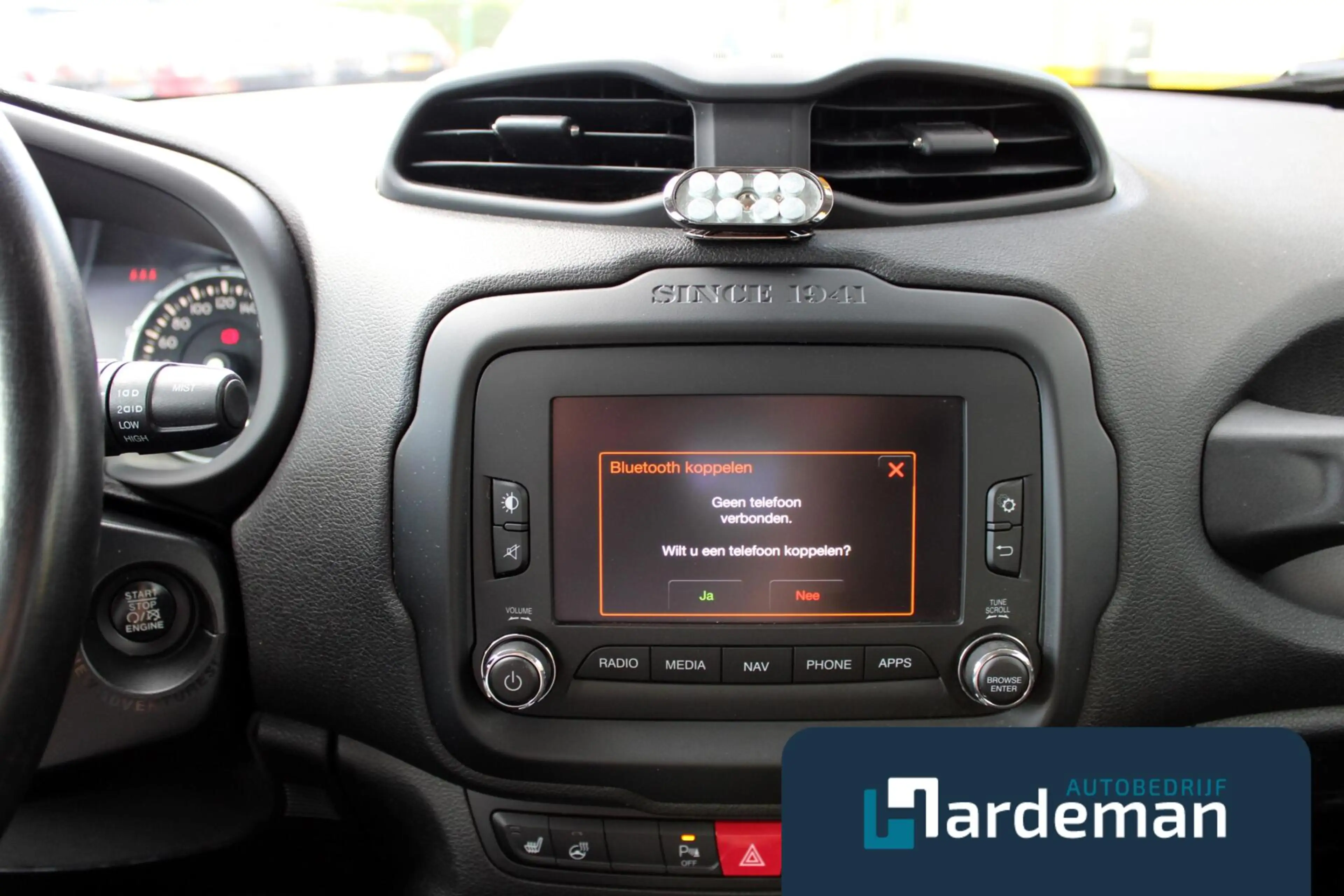 Jeep Renegade 1.4 MultiAir Limited Trekhaak Xenon — photo 15