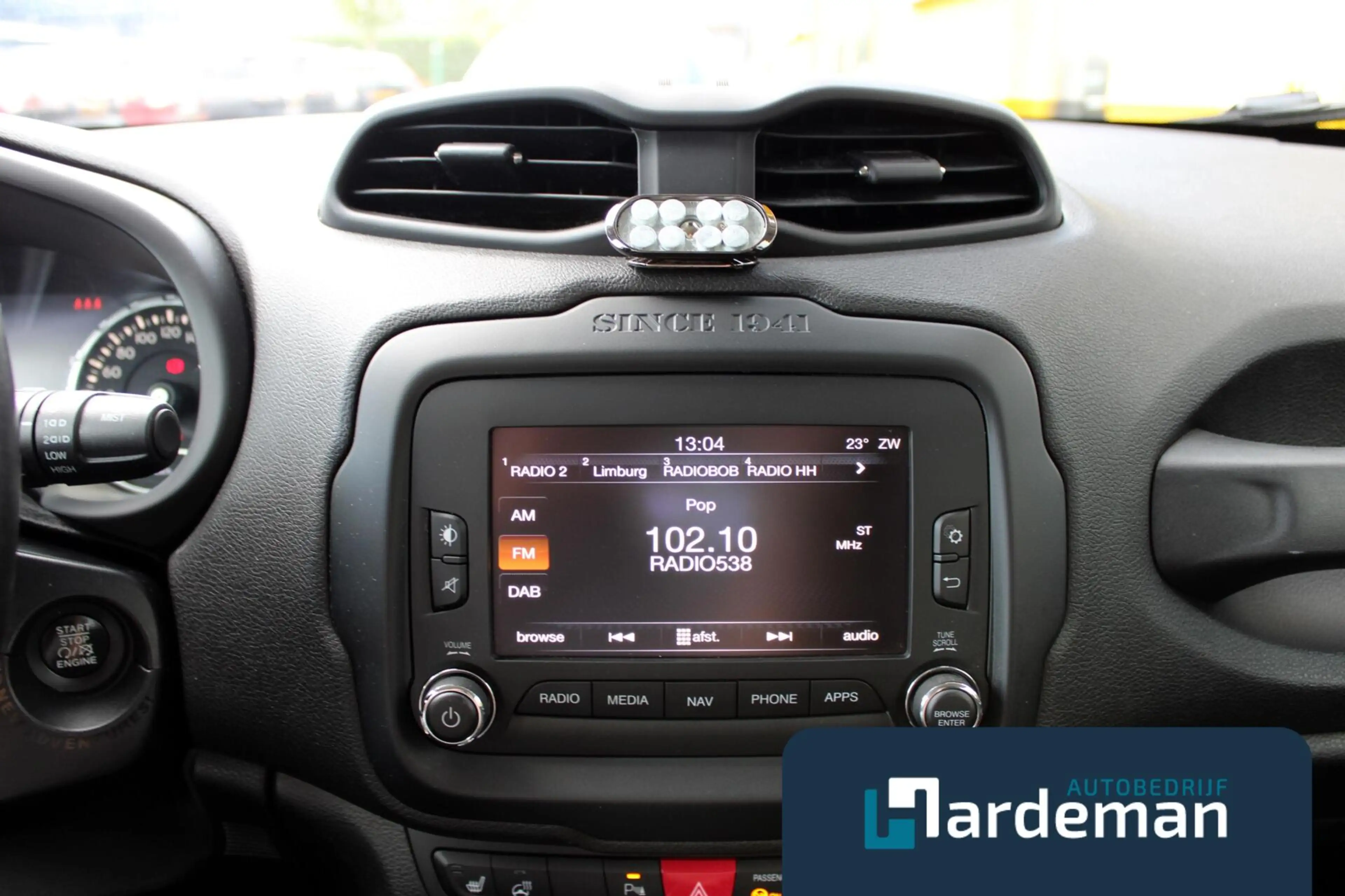 Jeep Renegade 1.4 MultiAir Limited Trekhaak Xenon — photo 14