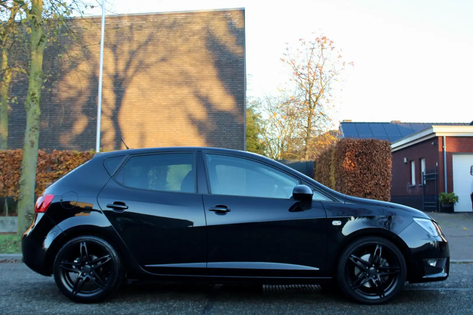 SEAT Ibiza 1.0 EcoTSI FR Connect | AUTOMAAT | PANO | CLIMA | Negro - 2