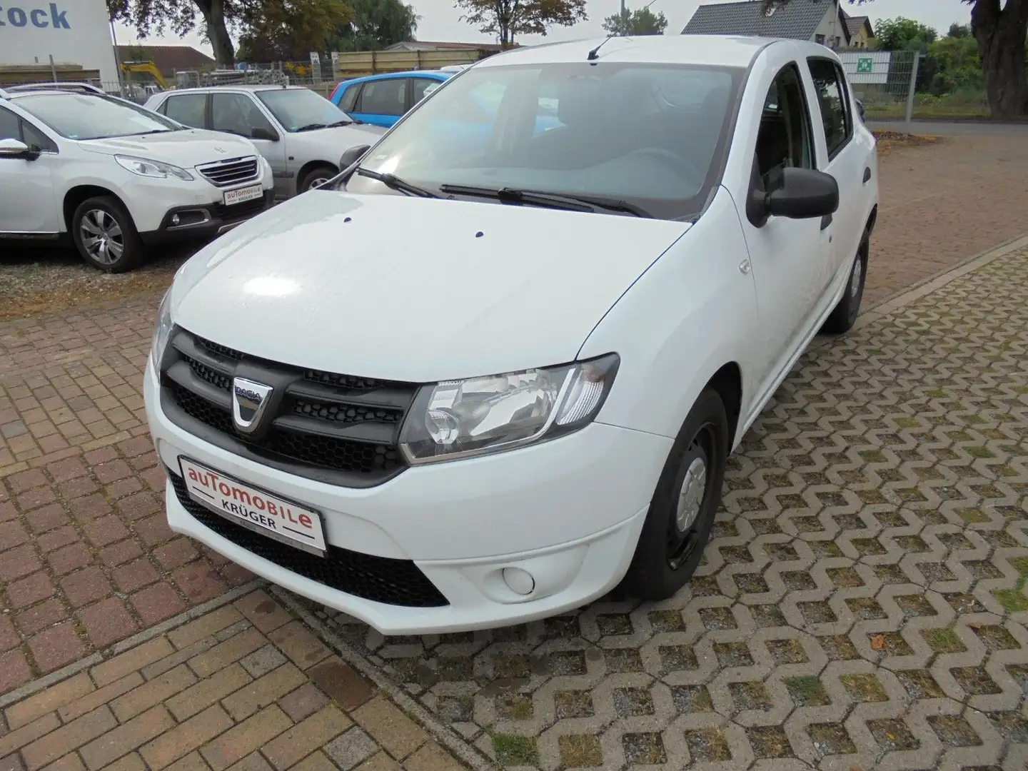 Dacia Sandero II Essentiel Weiß - 1