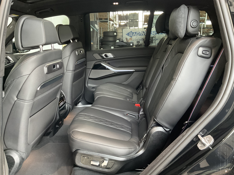 BMW X7 xDrive40d |Standheizung |Head-Up Display |Panorama — photo 9
