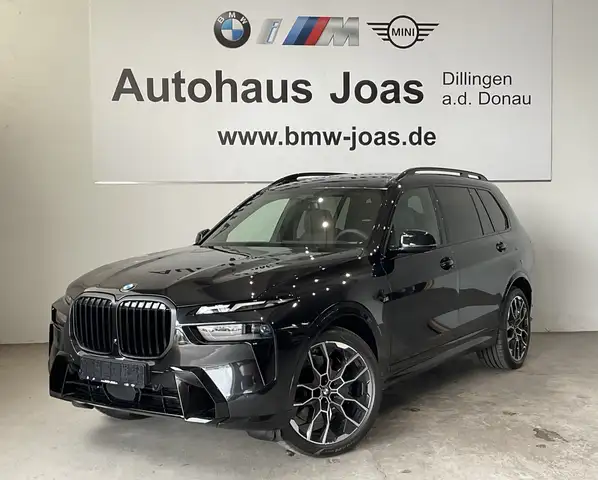 BMW X7 main image
