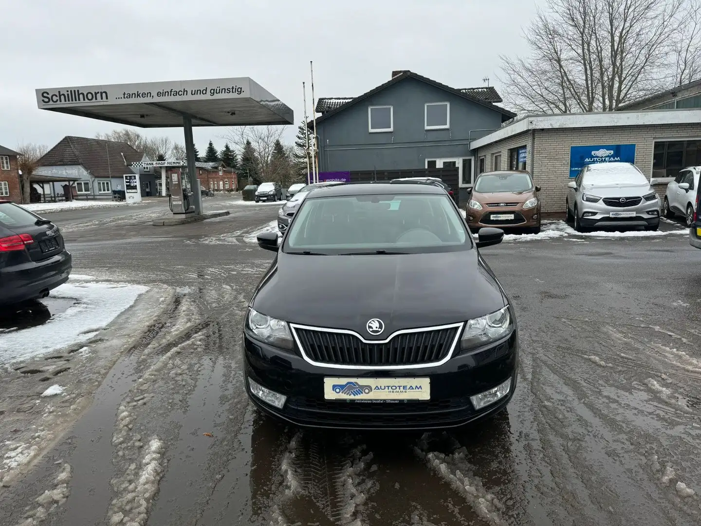 Skoda Rapid/Spaceback Joy AUTOMATIK/TÜV/KLIMA/TEMPOMAT Schwarz - 2