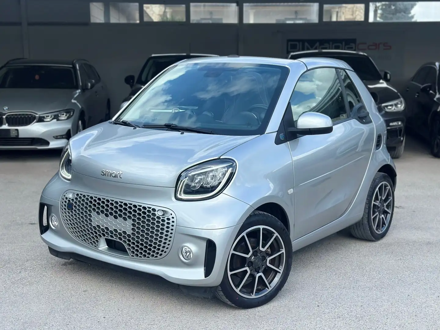 smart forTwo EQ cabrio Prime Gris - 1