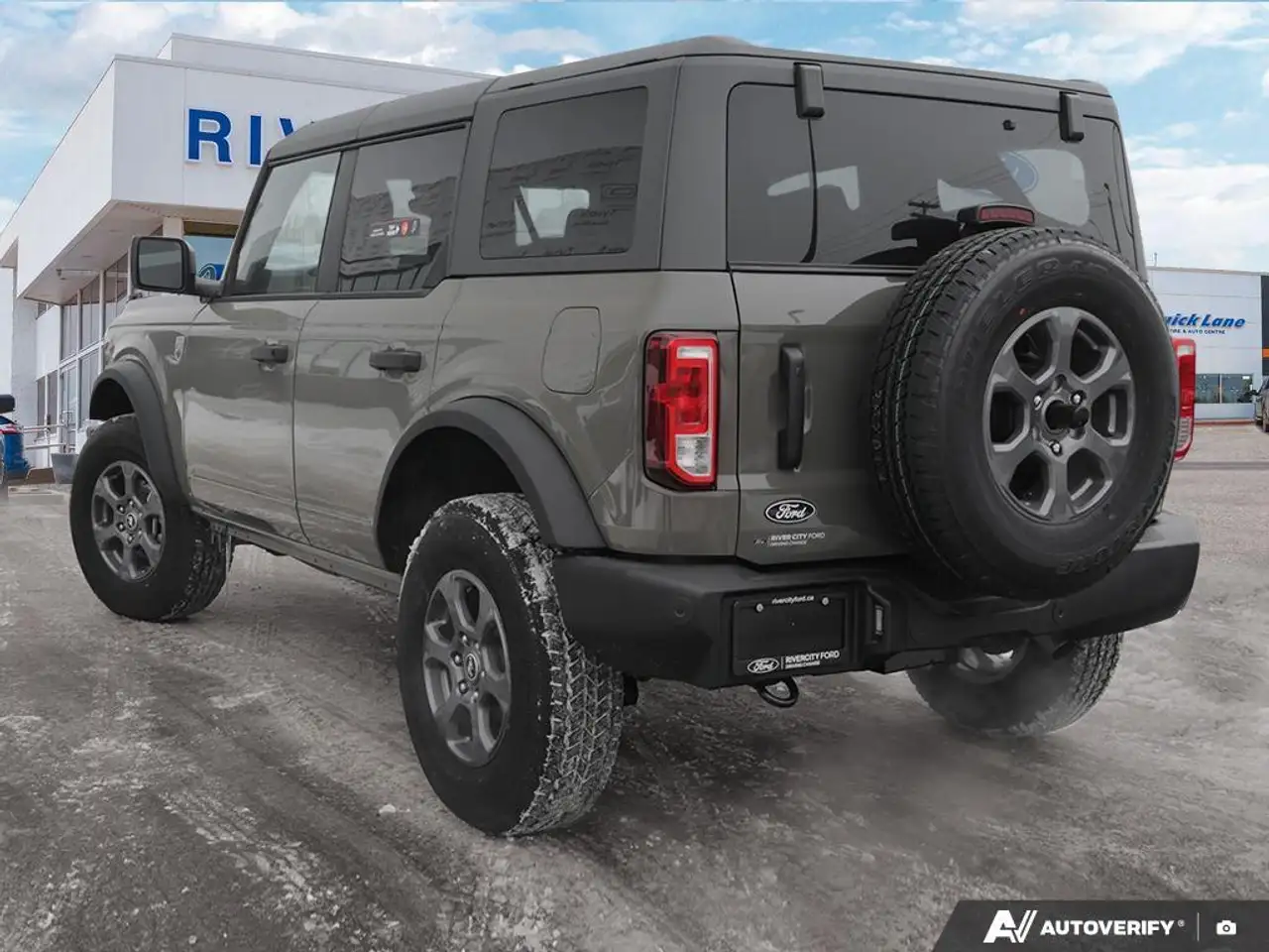 Ford Bronco снимка Ford Bronco