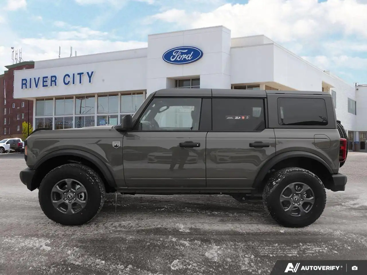 Ford Bronco снимка Ford Bronco