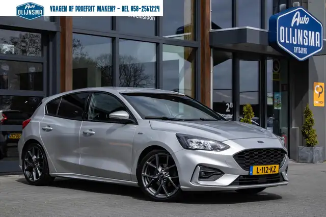 Ford Focus 1.5 EcoBoost Titanium|ST uitgevoerd|Parkeersensore