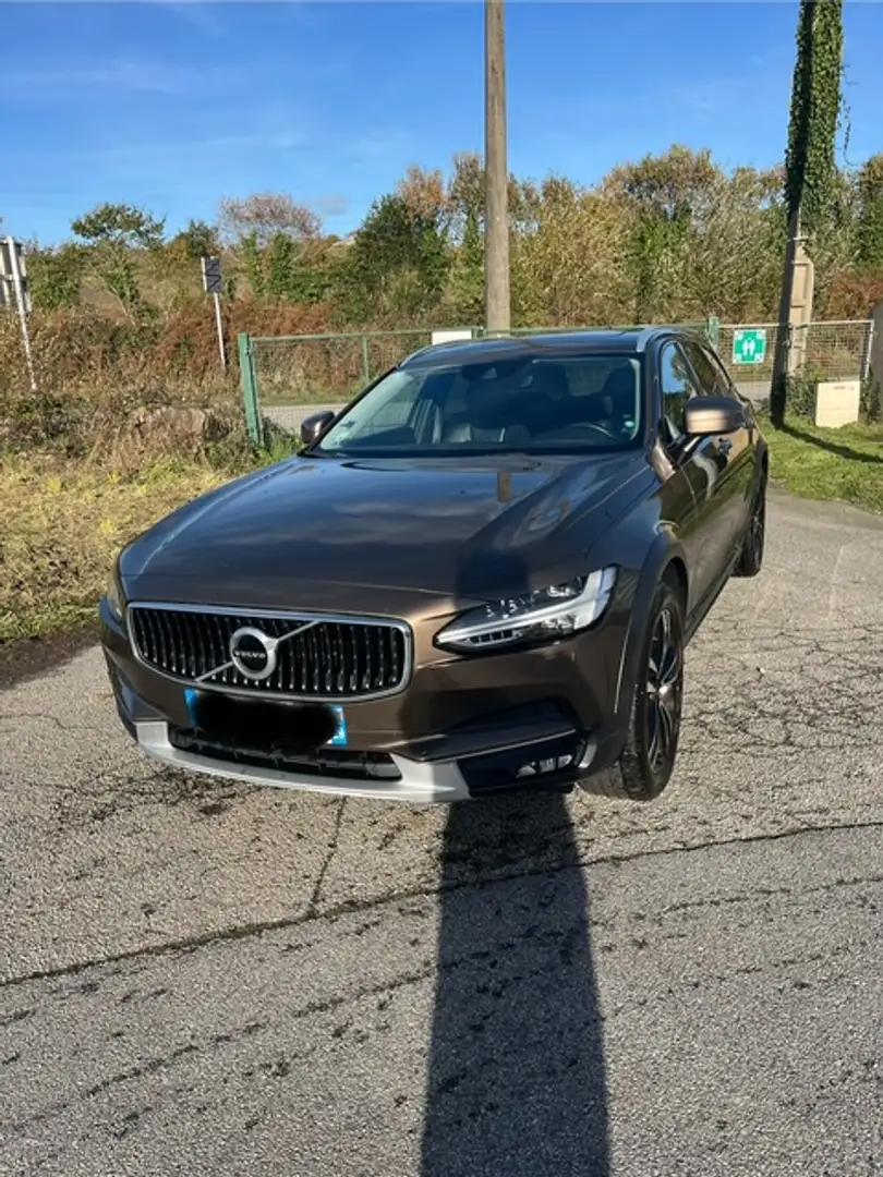 Volvo V90 Cross Country V90 Cross Country D4 AWD 190 ch Geartronic 8 Cross Country Luxe Maro - 1