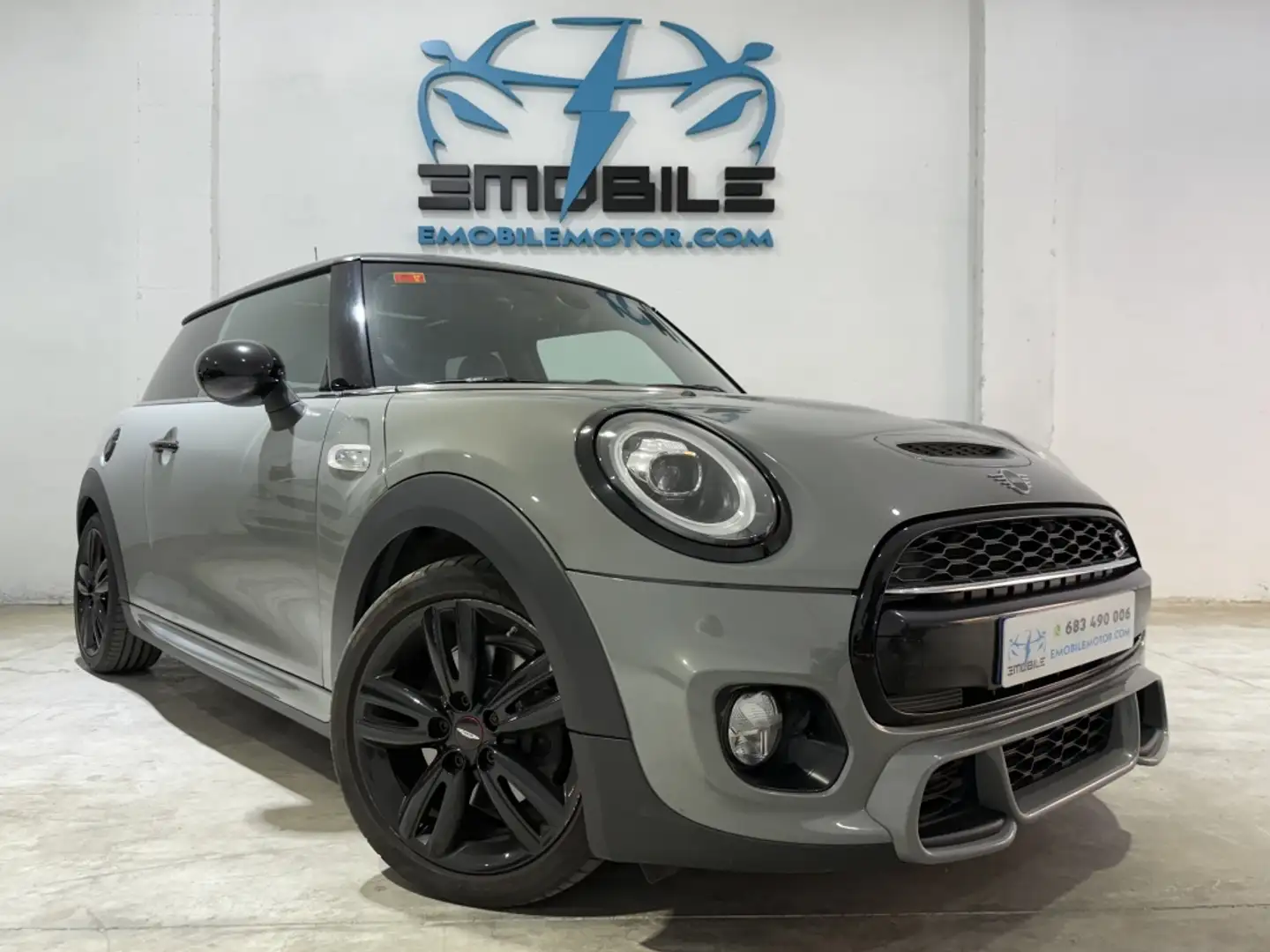 MINI Cooper S Aut. Grau - 2