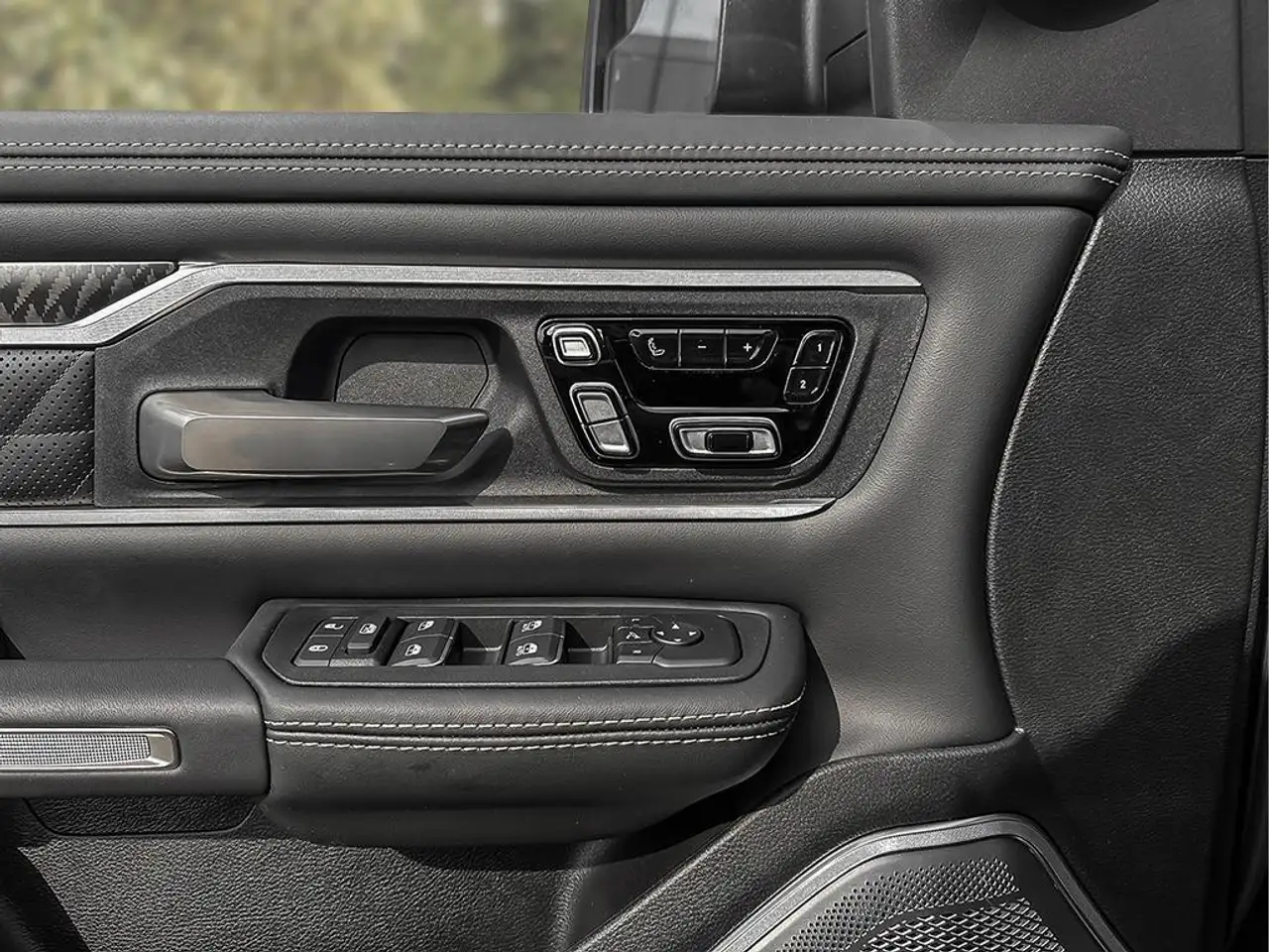 RAM 1500 photo RAM 1500
