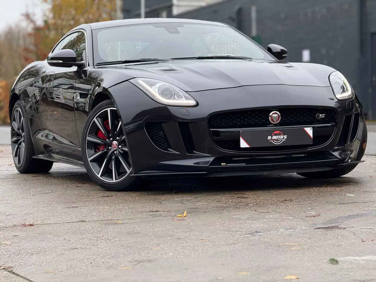 Jaguar F-Type AWD Aut. British Design-381pk-Performance-Pano Grau - 1