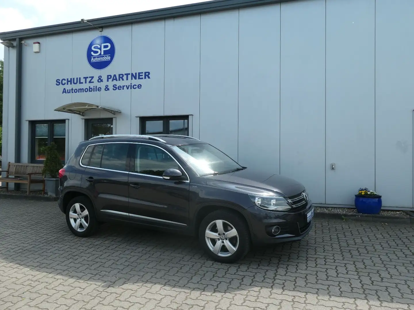 Volkswagen Tiguan Lounge 4Motion // 1.Hd., Scheckh., AHK! Grau - 1