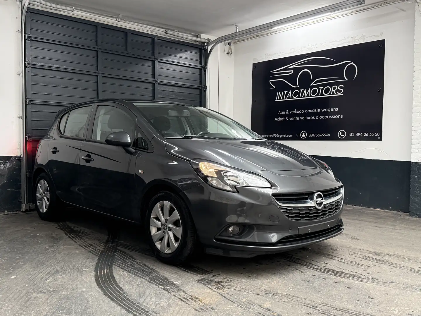 Opel Corsa 1.4i Cosmo Easytronic 94.000 KM 2018 Grijs - 1