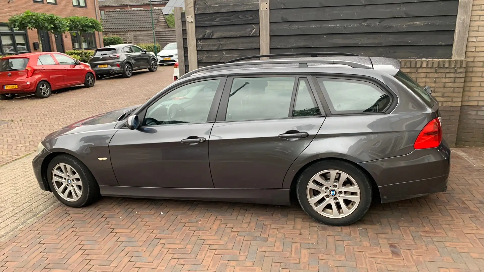 BMW 318 318i Executive Grijs - 2