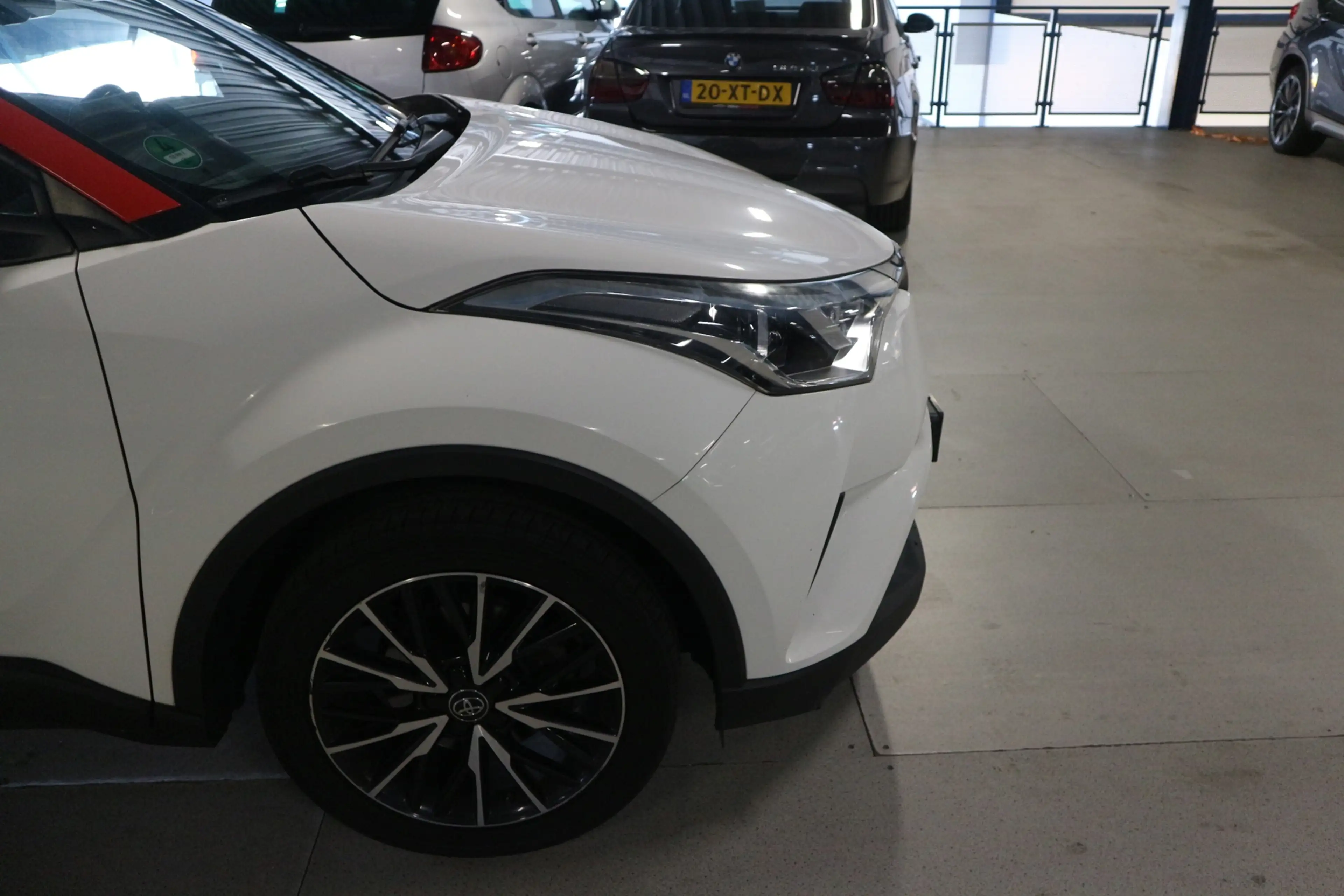 Toyota C-HR 1.2 Energy / BTW / NAVI / STOELVERWARMING / DEALER — photo 13