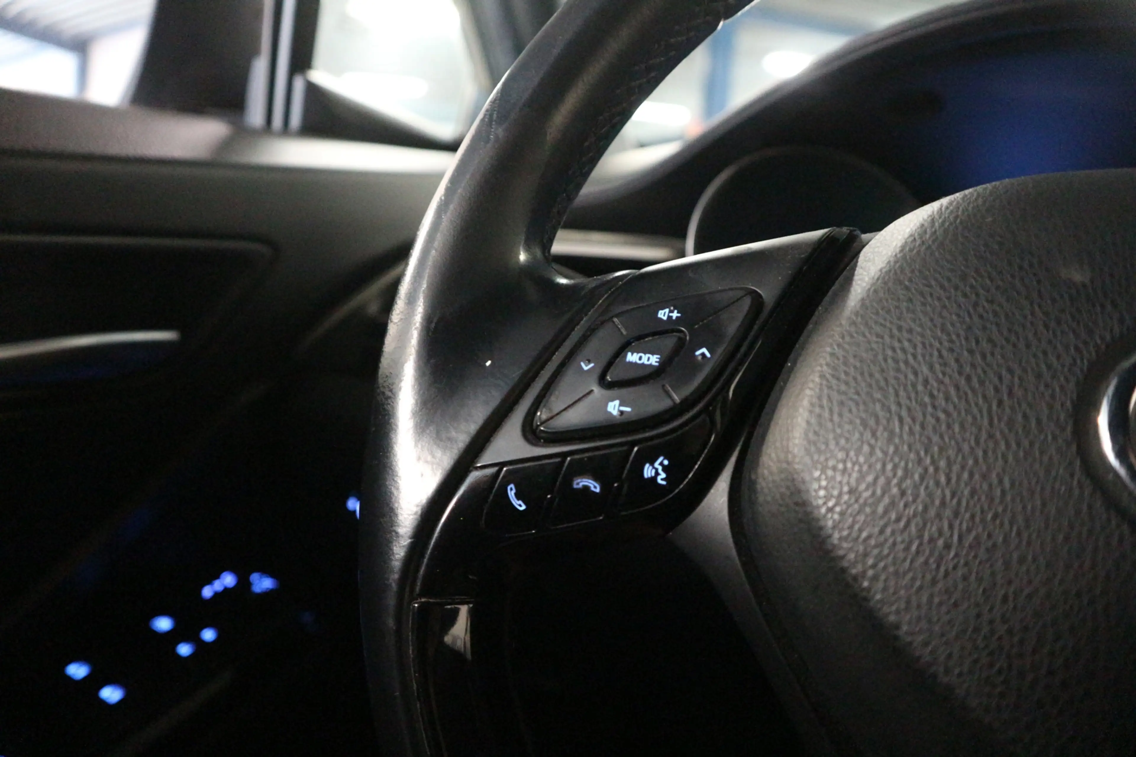 Toyota C-HR 1.2 Energy / BTW / NAVI / STOELVERWARMING / DEALER — photo 7