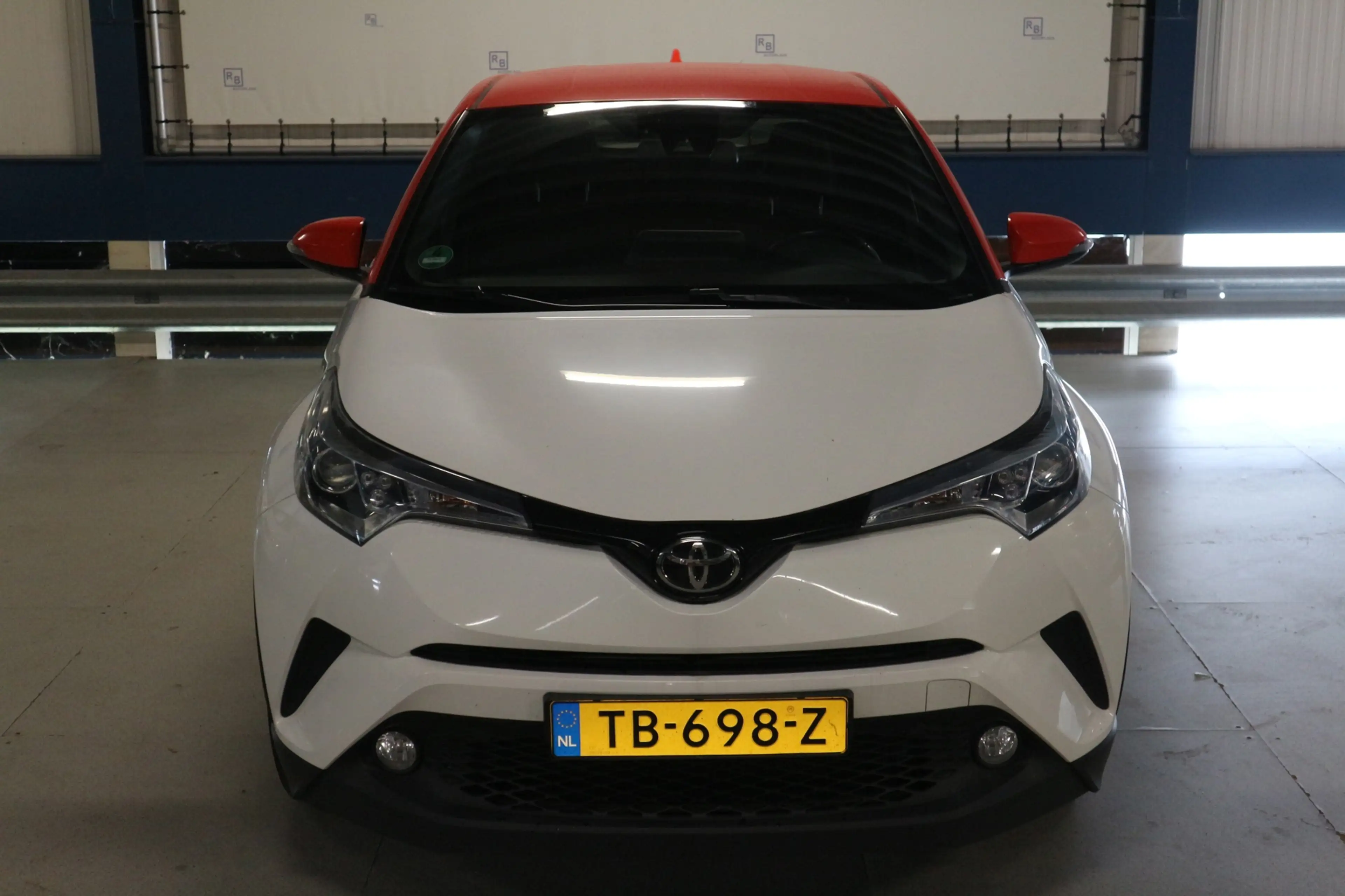 Toyota C-HR 1.2 Energy / BTW / NAVI / STOELVERWARMING / DEALER — photo 5