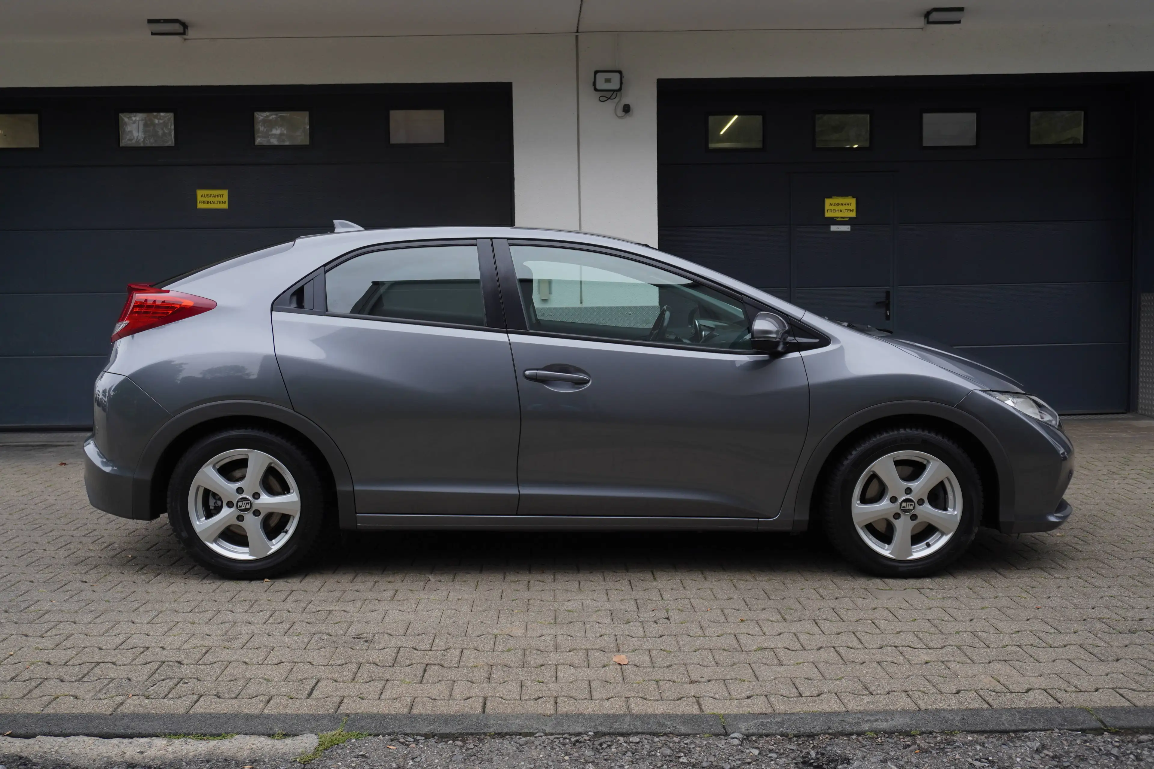 Honda Civic 1.8 Sport KLIMA+NAVI+KAMERA+ALU+TEMPOMA+6Gang+1.Hd — photo 2